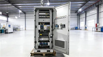 Can a home with solar panels use a generator?