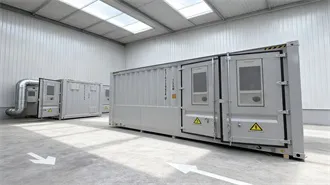 How to reply to an email professionally (With examples & templates)