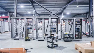 School uses intelligent photovoltaic energy storage container for